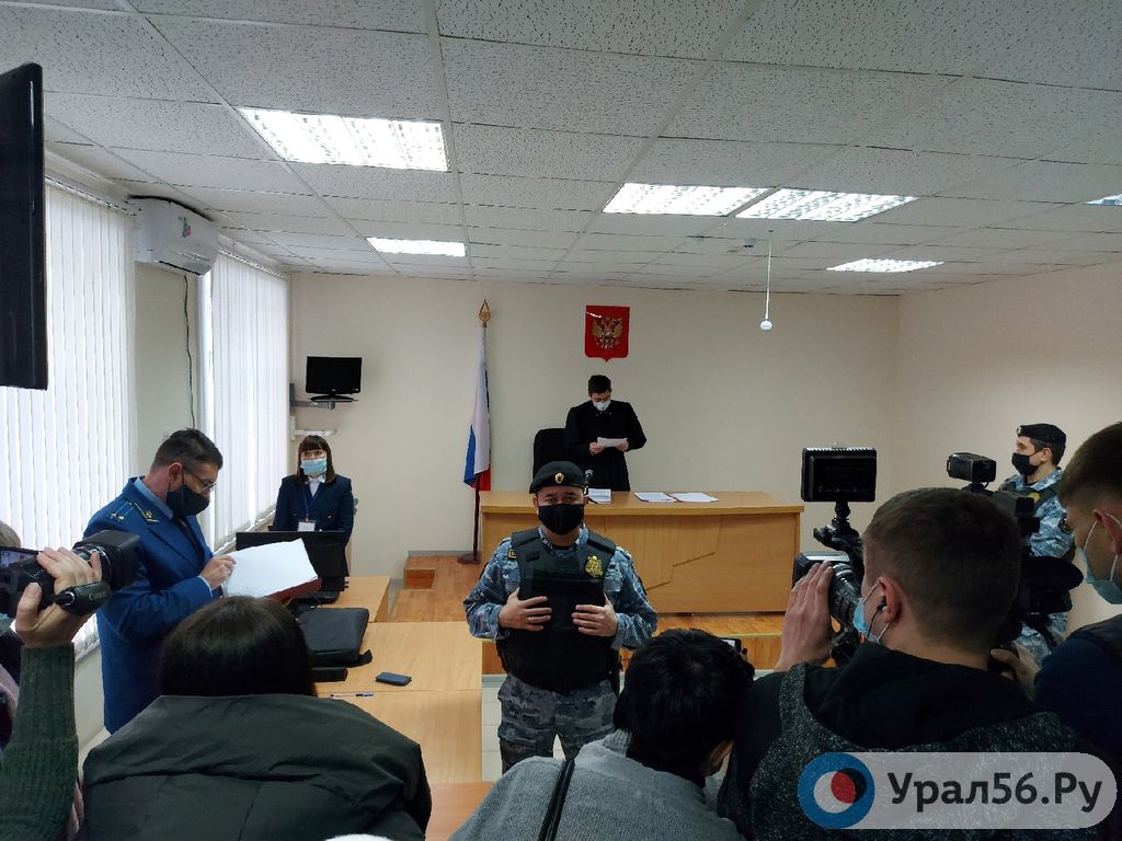 Фото из зала суда во время оглашения приговора