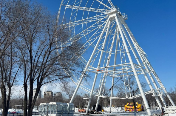 В «Оренпарке» к началу сезона устанавливают 50-метровое колесо обозрения