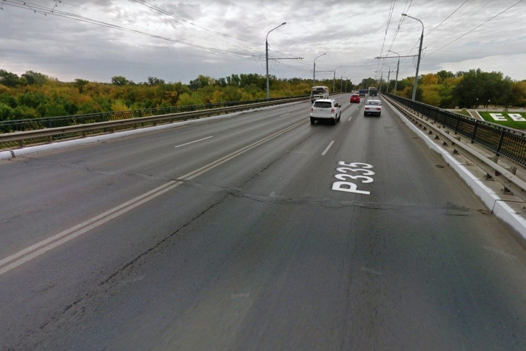 Мост через реку Урал в Оренбурге. Фото: карты Google