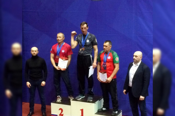 Спортсмен из Оренбурга стал чемпионом России по армрестлингу