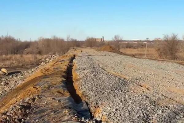 Дамба в районе ул.Оренбургской. Источник: ТГ-канал главы города