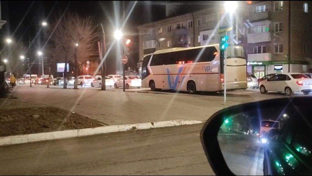 Пробка на улице Чичерина. Фото: ТГ-канале «Южный нам нужный»