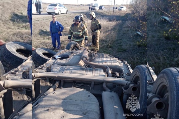 Фото с места ДТП. Источник: МЧС России по Оренбургской области