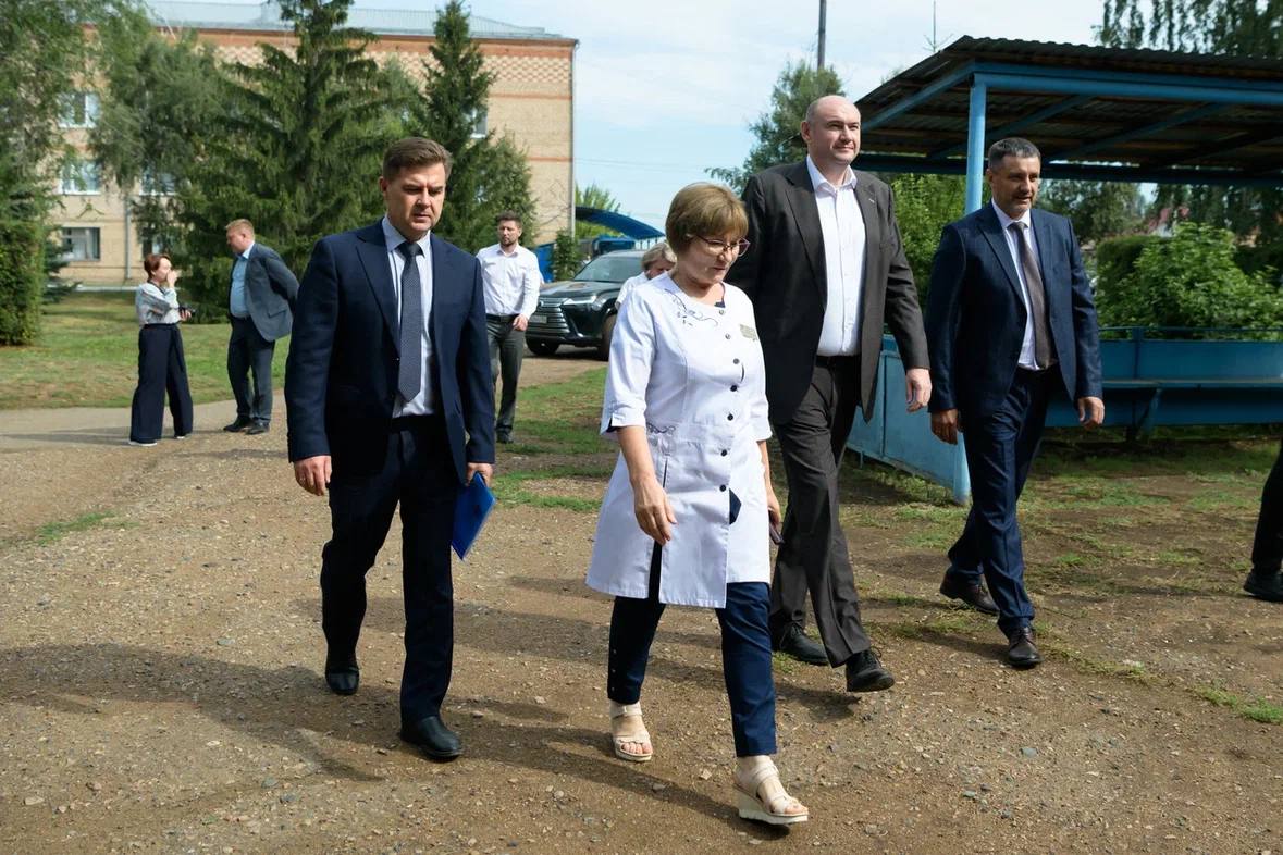 Евгений Солнцев лично проверил Грачевскую больницу и дал поручения о реконструкции