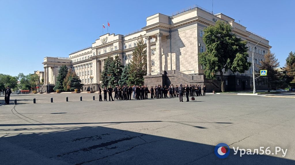 У Дома Советов в Оренбурге 24.06.2023