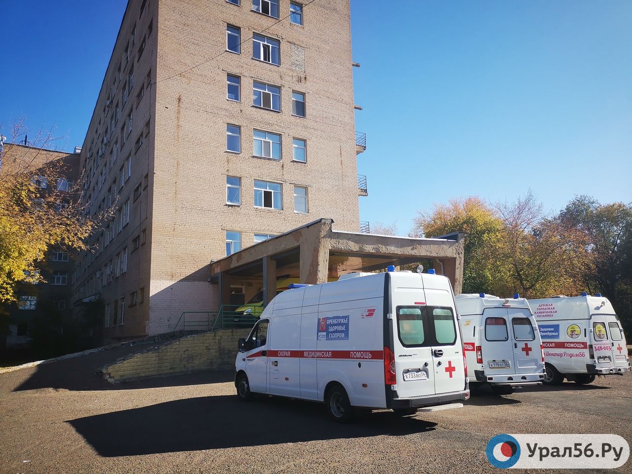 Автомобили скорой помощи в Оренбурге (фото из архива)