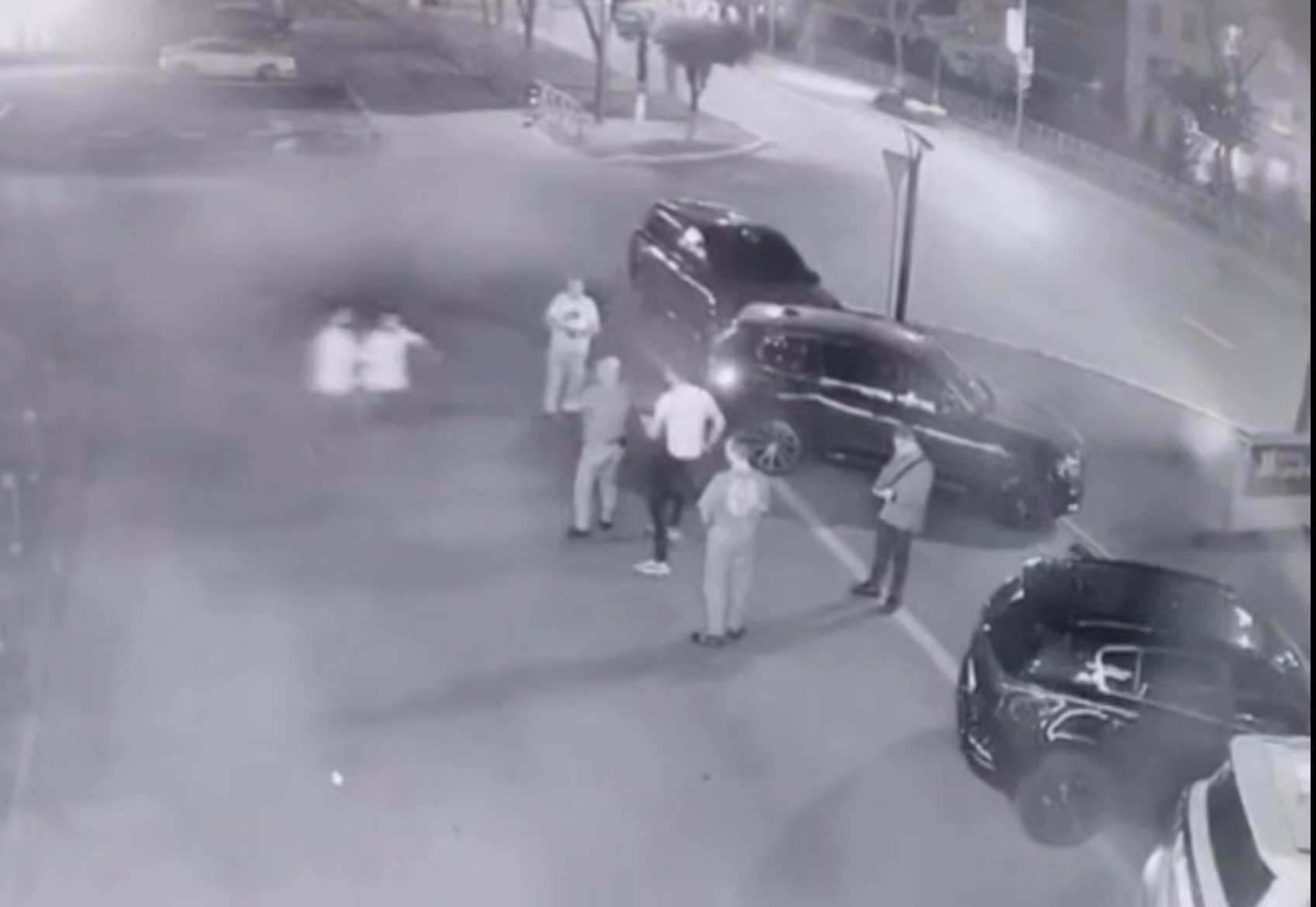 Начало перестрелки. Скрин из видео.