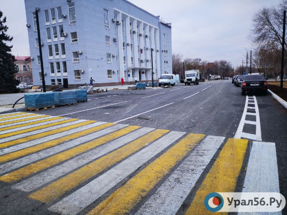 Успеть до 1 декабря: Урал56.Ру проверил, на каком этапе находится капремонт улицы Постникова в Оренбурге