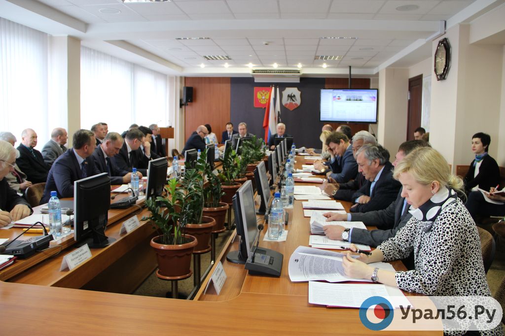 Зудилов VS Кузнецов: коллеги депутатов Орска высказали свое мнение