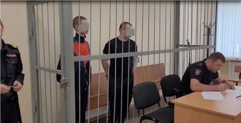 Задержанные подростки. Фото: УФСБ России по Новосибирской и Челябинской областям