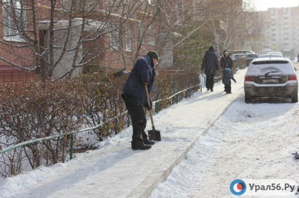Прокуратура заявила о нарушениях в уборке снега муниципалитетами и управляющими компаниями Оренбургской области 
