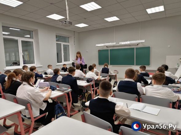 В Оренбурге открыли школу №65, из-за ремонта в которой было возбуждено уголовное дело и уволен следователь 