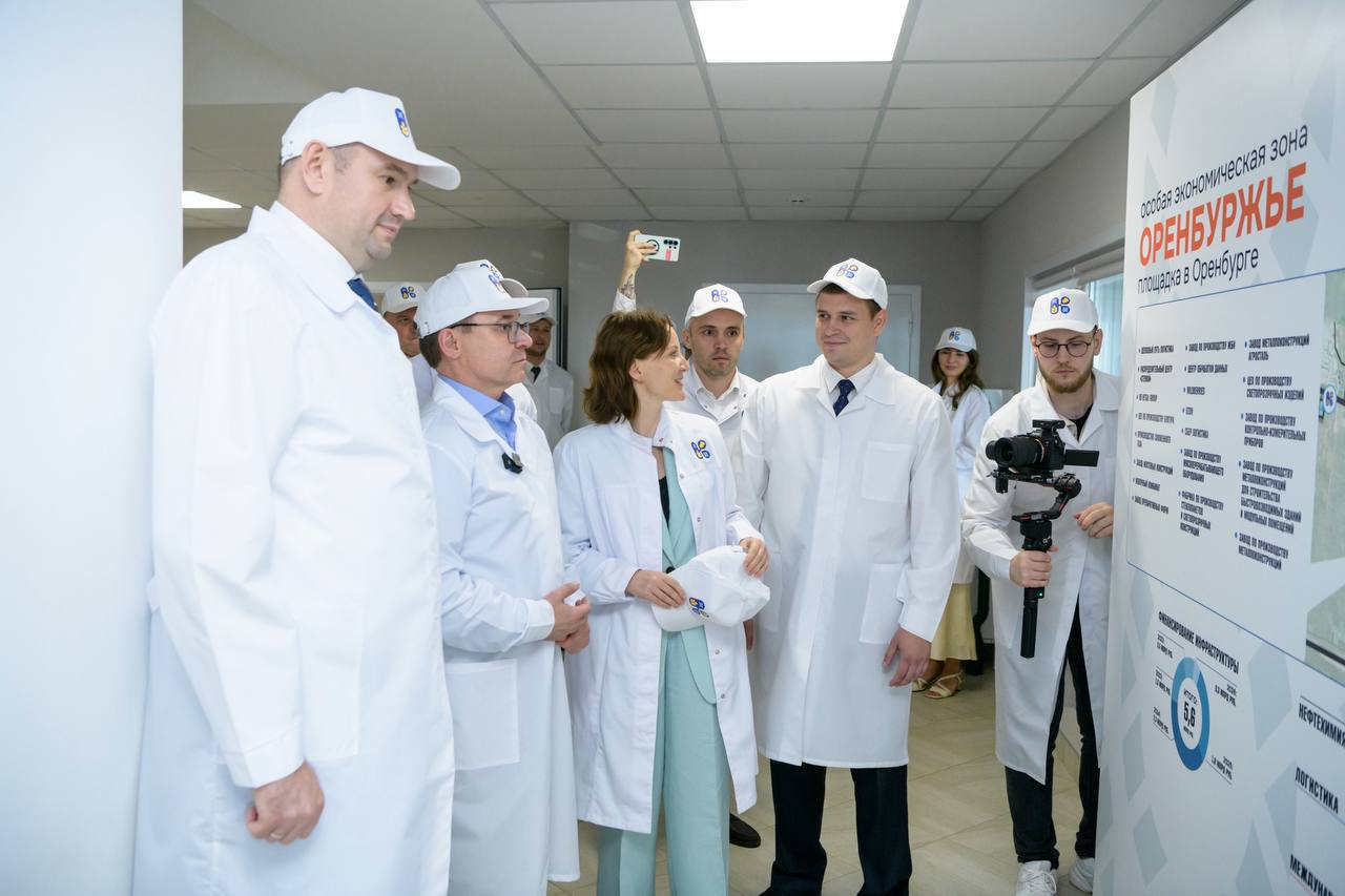 В ОЭЗ «Оренбуржье» будут открываться по 5 предприятий ежегодно. Евгений Солнцев рассказал о планах Владимиру Якушеву