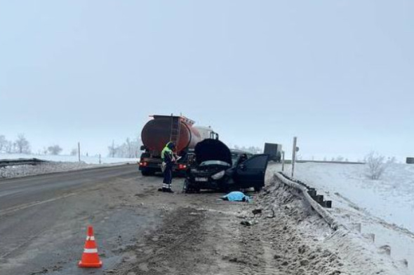 Два человека погибли в ДТП с нефтевозом на трассе Оренбург - Самара 