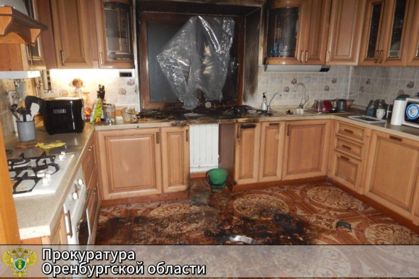 В Оренбурге мужчину осудили на 10,5 лет за попытку сжечь бывшую жену и дочь