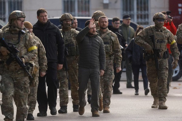Президент Украины Владимир Зеленский. Источник: REUTERS/ Valentyn Ogirenko