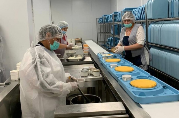 Областной Минздрав после жалоб урегулировал вопросы поставки пищи пациентам новой инфекционной больницы под Оренбургом 