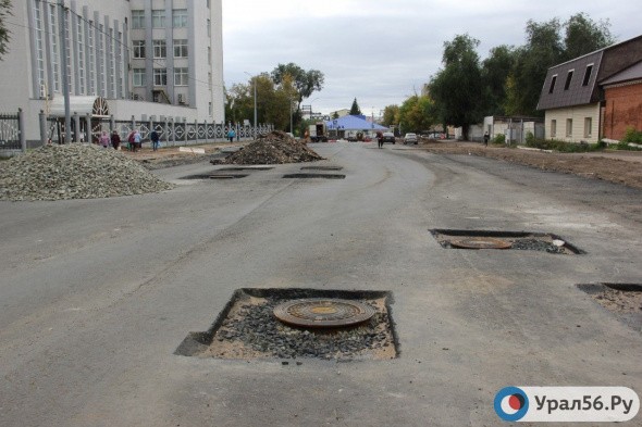 Кто будет отвечать, если подрядчики не уложатся в сроки по ремонту дорог Оренбурга? Комментарий правительства области