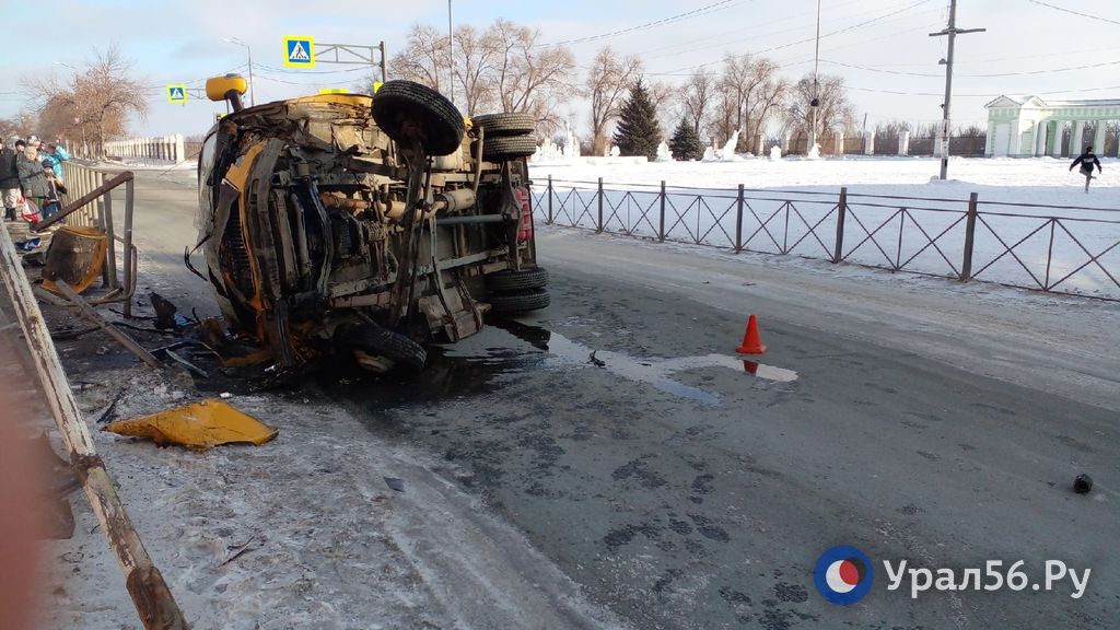 Перевернувшаяся ГАЗель