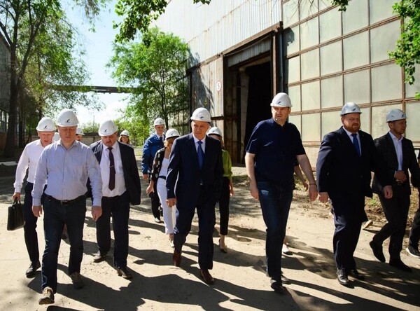 На заводе металлоконструкций