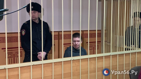 Обвиняемый в убийстве врача из Оренбурга Денис Тучин не подтвердил свои прошлые показания. Адвокат настаивает на еще одной психиатрической экспертизе