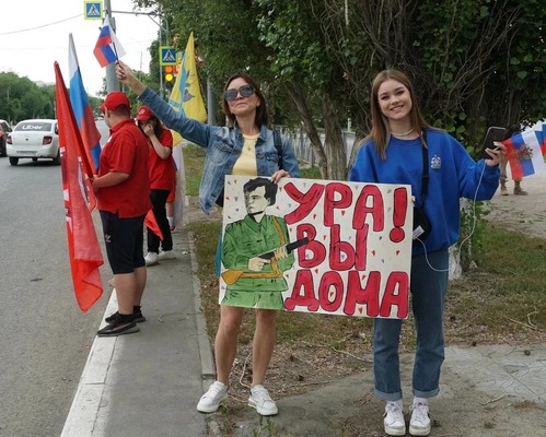 Встреча бойцов. Источник фото: пресс-служба Росгвардии