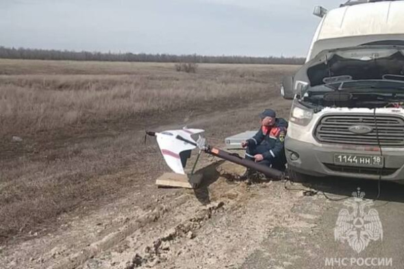 В МЧС показали, как в Оренбургской области во время паводка работают специалисты Волжского спасательного центра