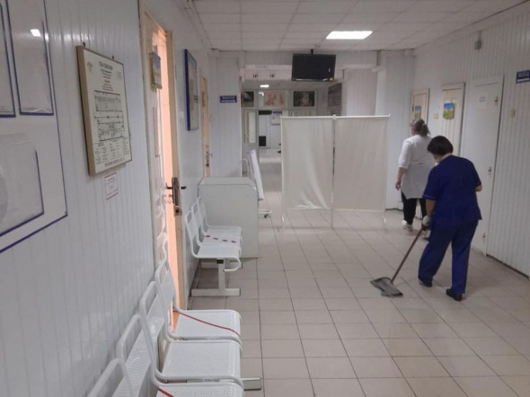 Лечение детей в поликлиниках Оренбурга прервано на неопределенный срок. Массажи, прививки и физиотерапия возобновятся после особого распоряжения