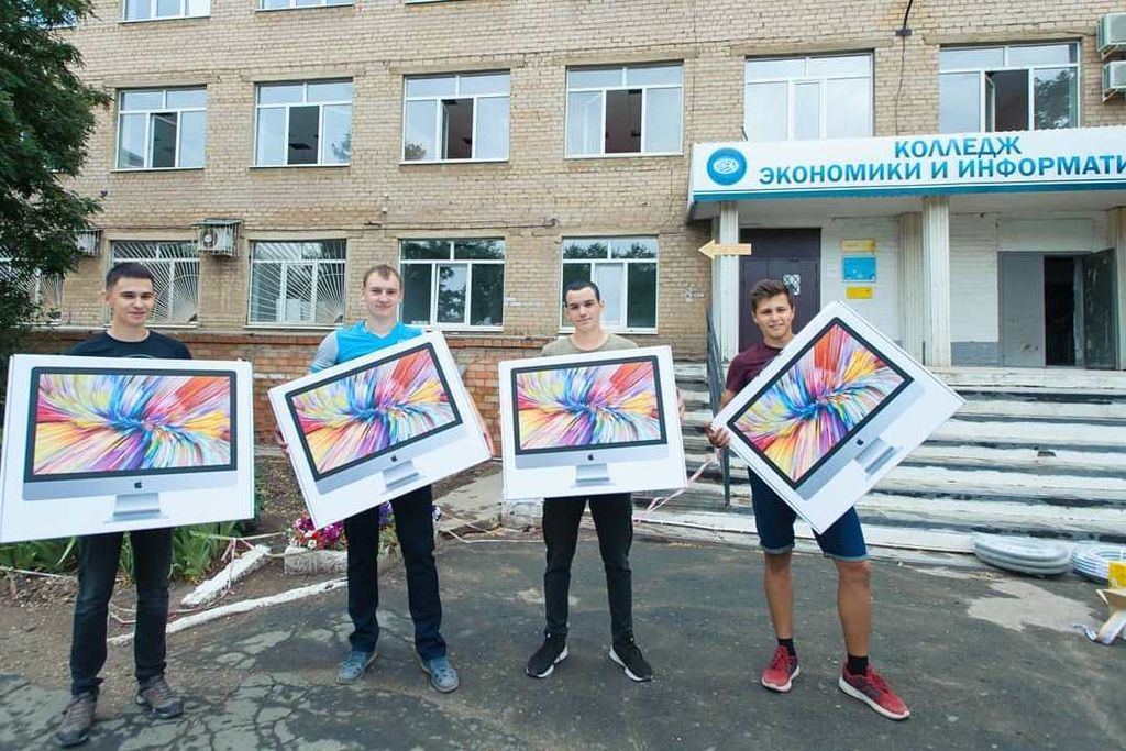 Студенты и будущая «Лаборатория идей» Оренбургского колледжа экономики и информатики