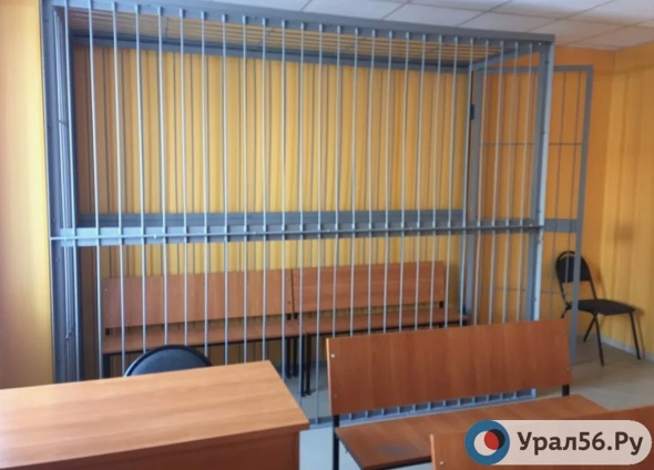 В Орске охранник ночного кафе избил посетителя. У мужчины переломы костей черепа и ушиб головного мозга