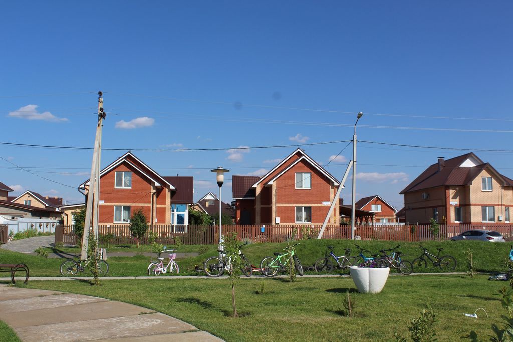 Экодолье талица. Экодолье оренбург фото. Экодолье коттеджный поселок оренбург. Квартиры в экодолье оренбург. Илек экодолье.