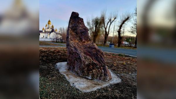 Памятник. Фото мэрии города