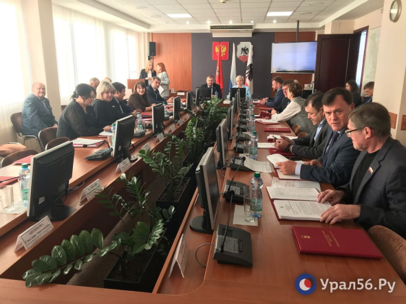 Подорожание проезда, награды и паводок-2026: Какие вопросы обсудят депутаты Орка на завтрашнем заседании?