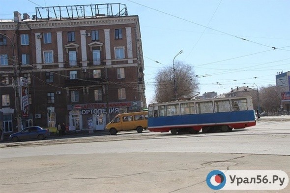 В Орск прибыли новые трамваи — укороченные