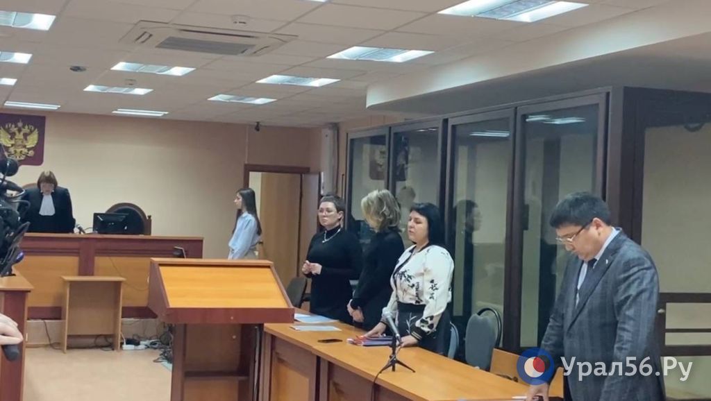 Накануне в зале суда