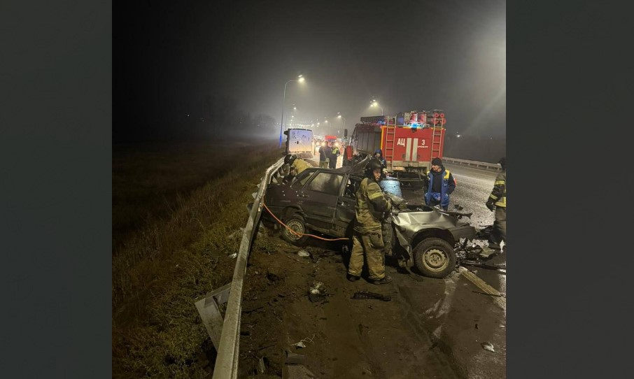 На месте аварии. Фото: УМВД России по Оренбургской области