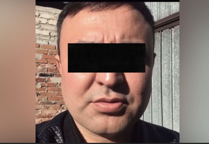«Посадили 4 офицеров, а сбытчика наркотиков освободили от ответственности»: один из полицейских, которого осудили за избиение подростка, записал видеообращение