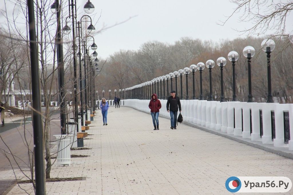 Набережная реки Урал. Фото из архива