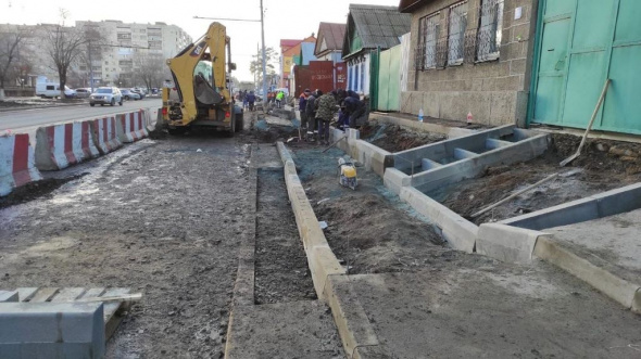 Кривые тротуары на Туркестанской в Оренбурге исправили... за 4 дня. Качество работы покажет время