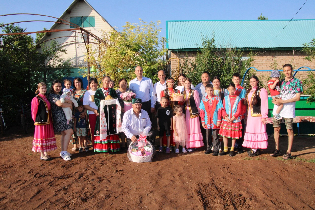 Семья Сарбаевых