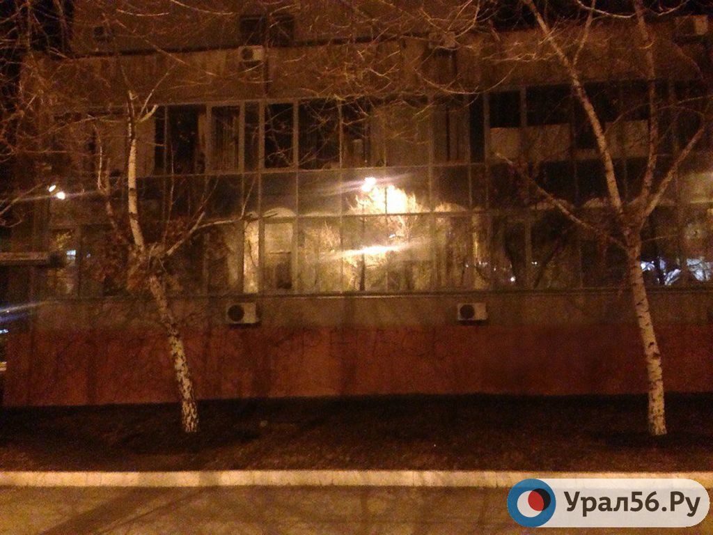 В Орске на здании администрации снова появилась оскорбительная надпись