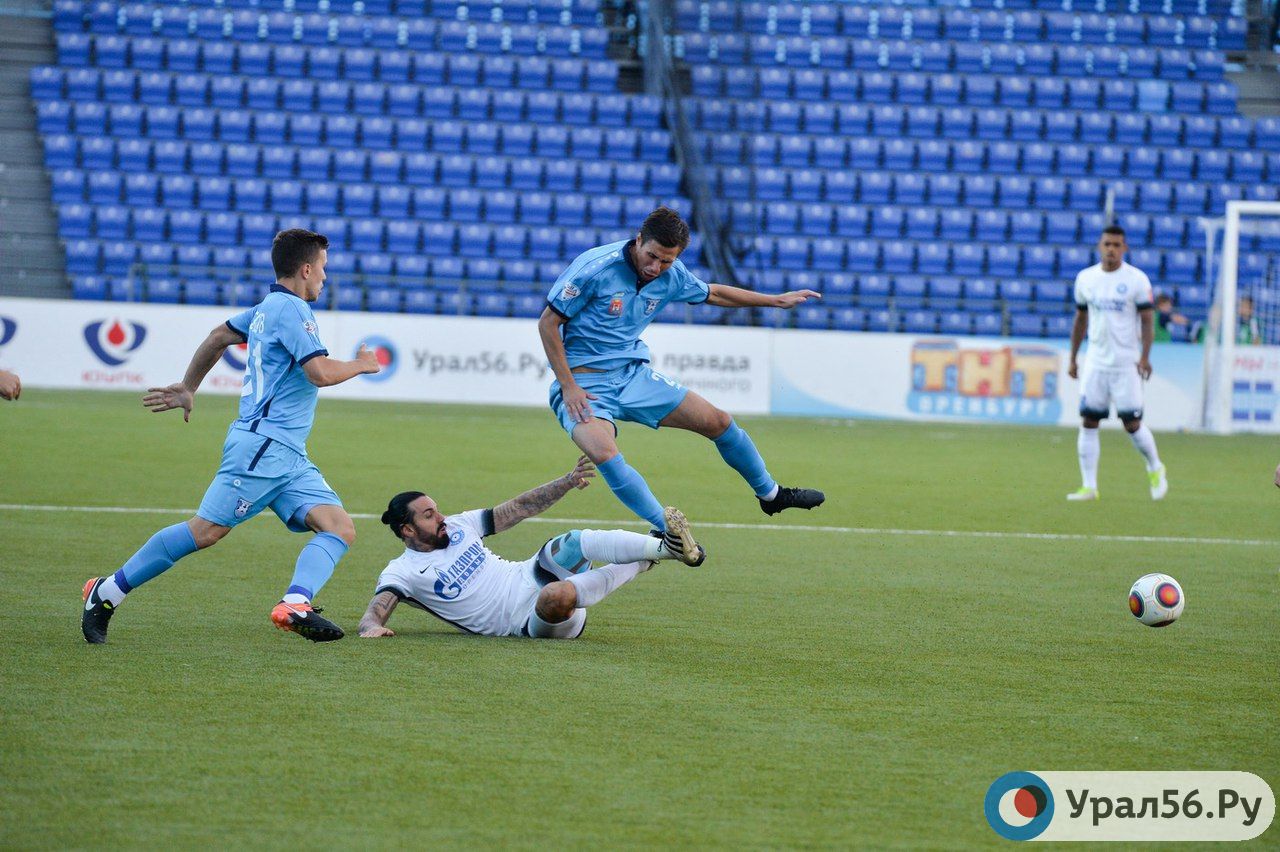 Сегодня ФК «Оренбург» в Красноярске сыграет с ФК «Енисей»