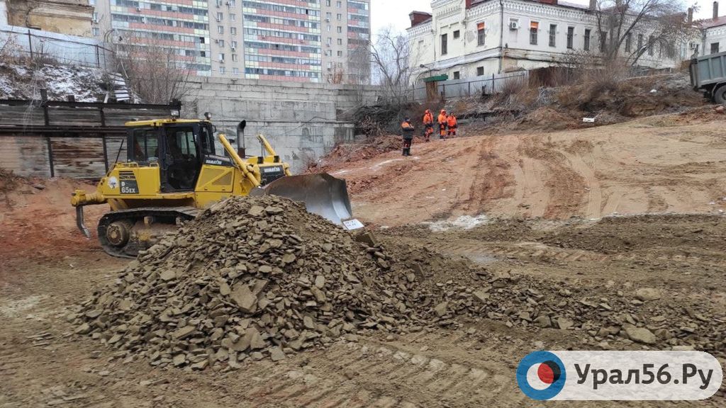 Засыпка котлована в Оренбурге