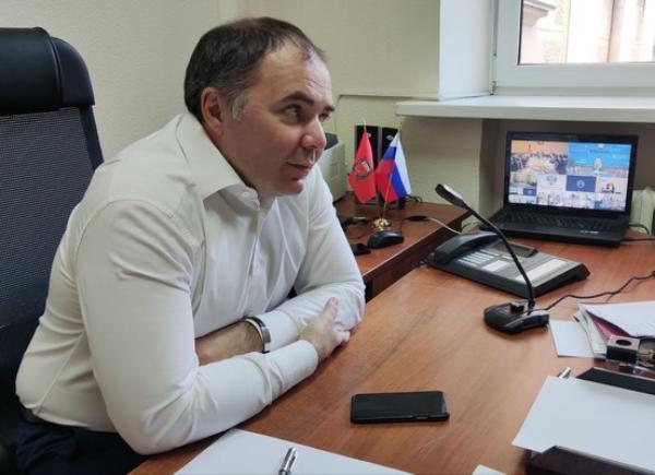 На совещании. Источник фото: Александр Самбурский в ТГ