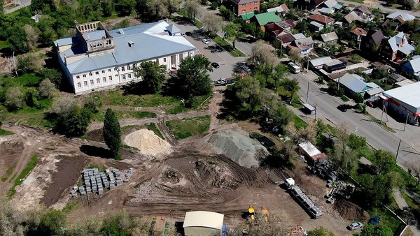 В сквере. Источник: мэрия Оренбурга