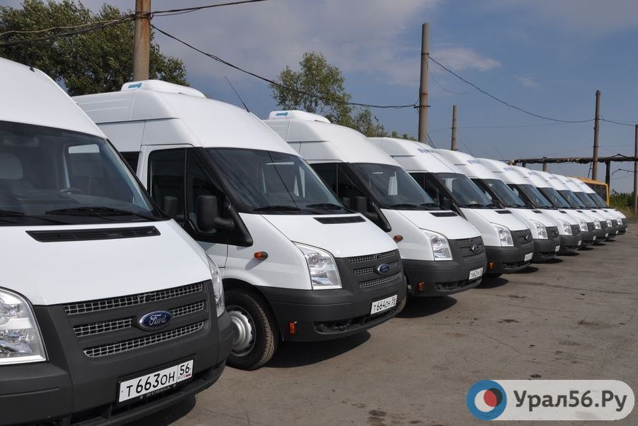 10 новых микроавтобусов Ford в Орске, 2012 год