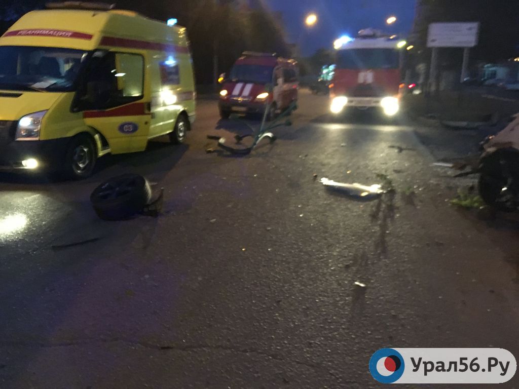 Смертельное ДТП в Оренбурге: погибли три человека, один пострадал