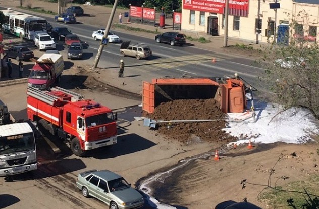 ДТП на улице Газовиков, фото: соцсети