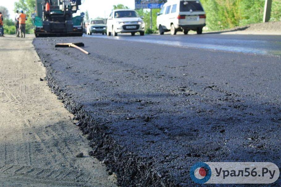 В Гае подрядчику пришлось менять новый асфальт