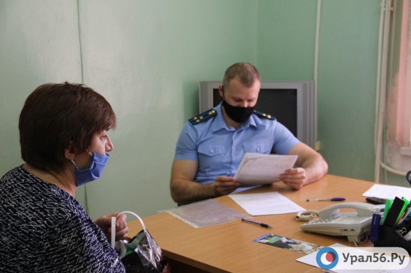 В Оренбурге инвалиды рассказали прокурору города о своих проблемах